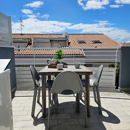 Appartamento Grey House Terrazza 100m To The